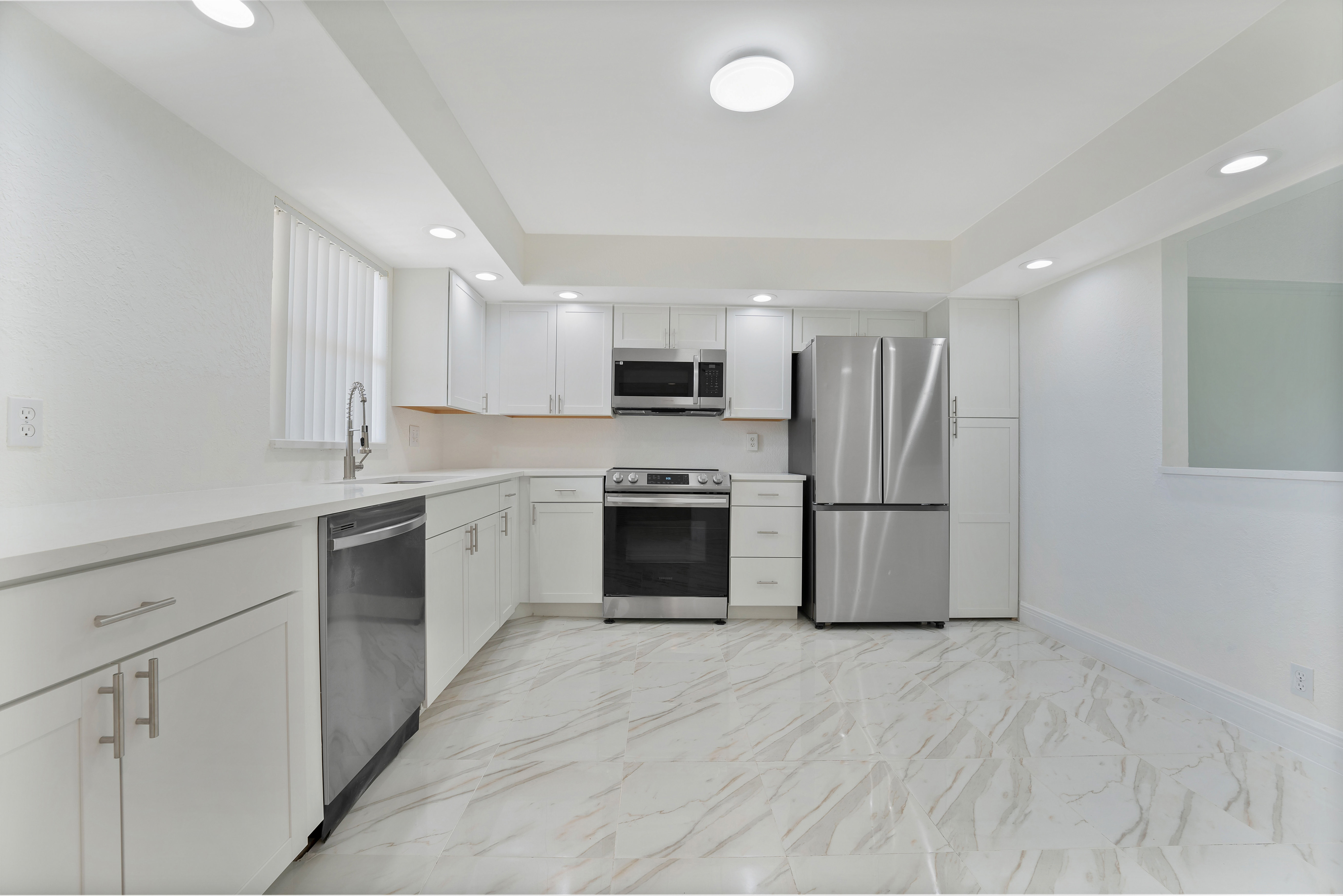 2-BED, 2-BATH CONDO